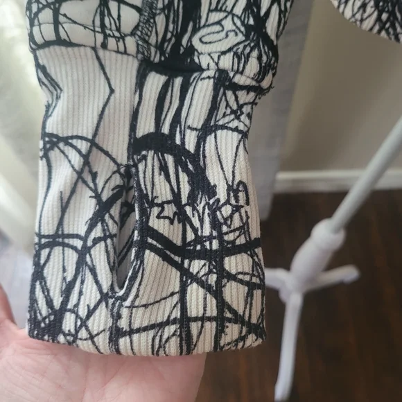 Rare Lululemon Scuba Hoodie Size 6 - Picture 6 of 6